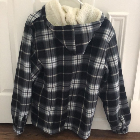 Mens Black and White Flannel Zip Up with Full Sherpa Lining (Size Medium) - Picture 6 of 11